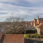 The Black Swan Pickering