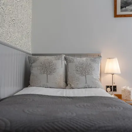 The Black Swan Pickering