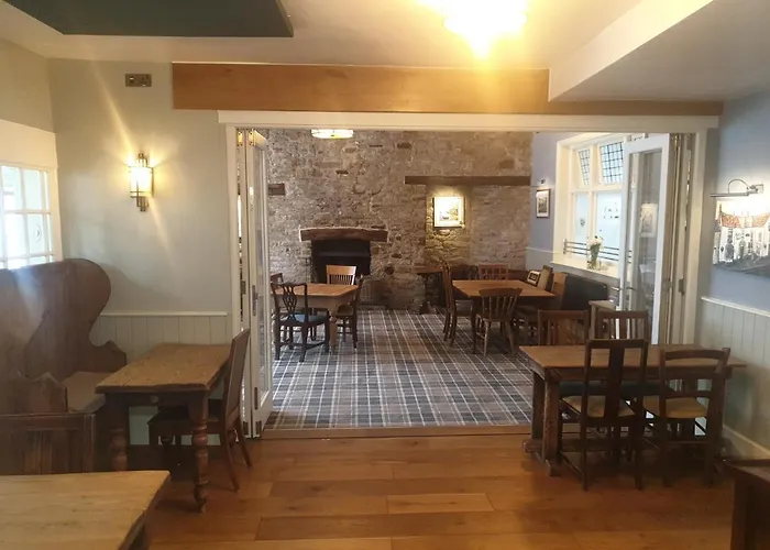 Hotel The Black Swan 3*