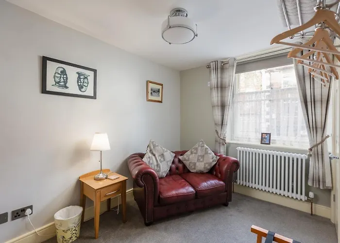 The Black Swan 3* Pickering