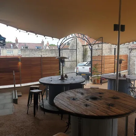 Hotel The Black Swan