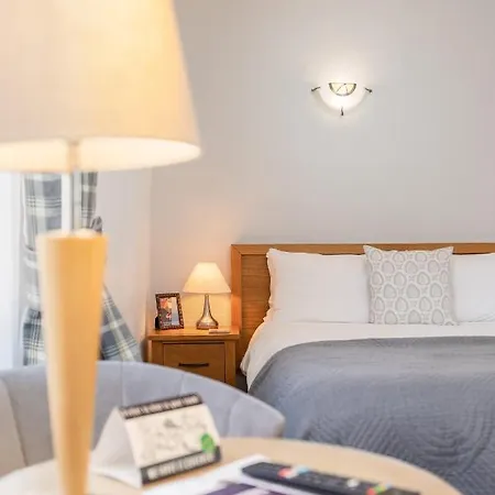 Hotel The Black Swan 3*